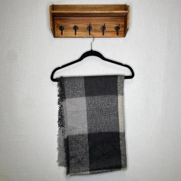 Lauren Ralph Lauren‎ | Buffalo Checkered Scarf - Picture 1 of 4